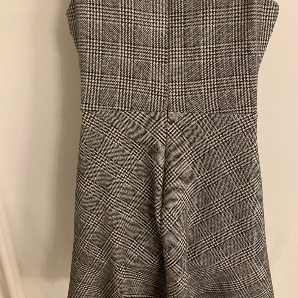 Banana Republic size 4 fit and flare dress - Picture 3 of 5